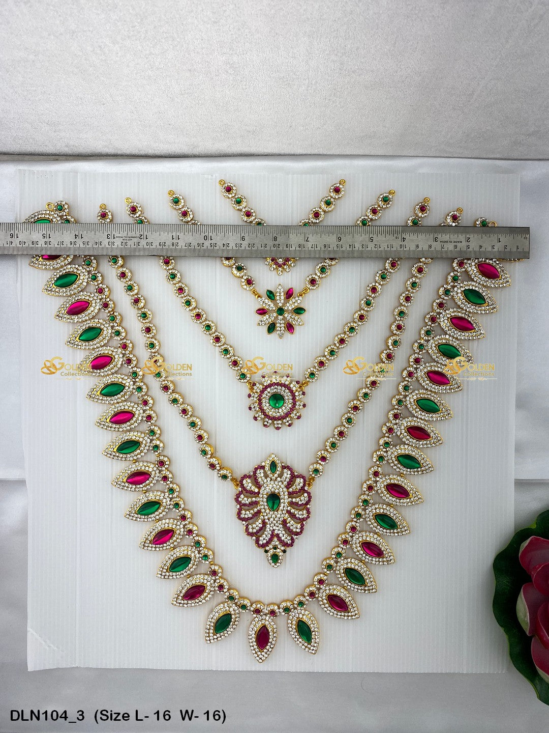 Enchanting Divine Long Haram Radiant Goddess Lakshmi Size: 16 X 16, Color: Multi, Style: 5 Step Image 3