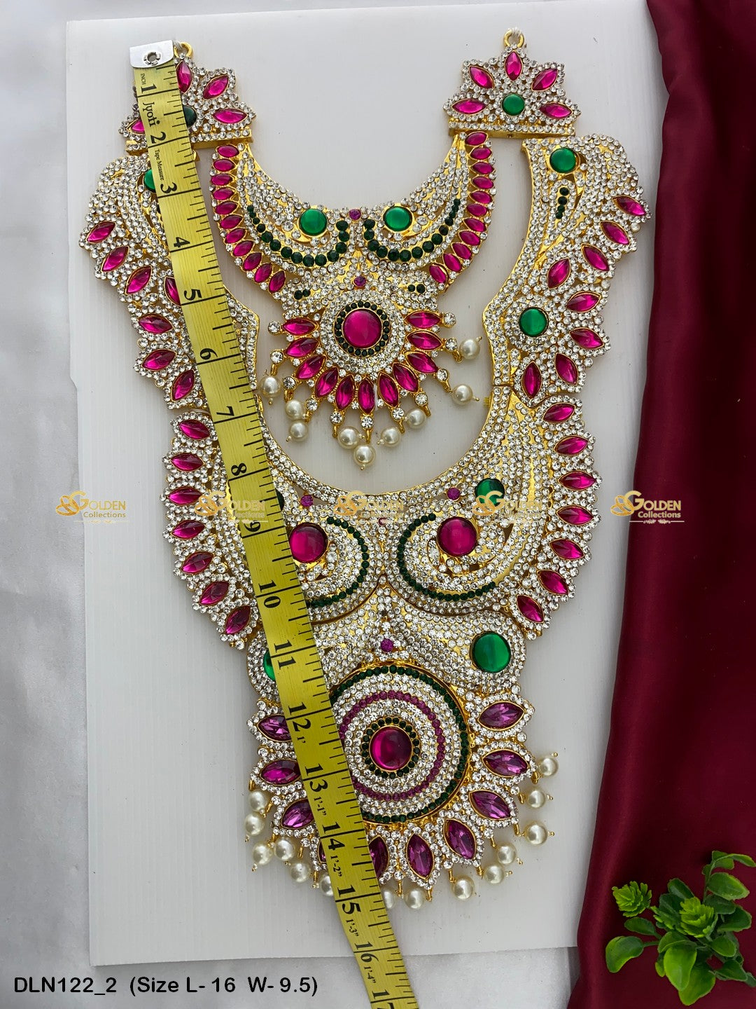 Goddess Lakshmi Divine Jewellery Set Size: 16 X 9, Color: Multi, Style: Chest Image 2