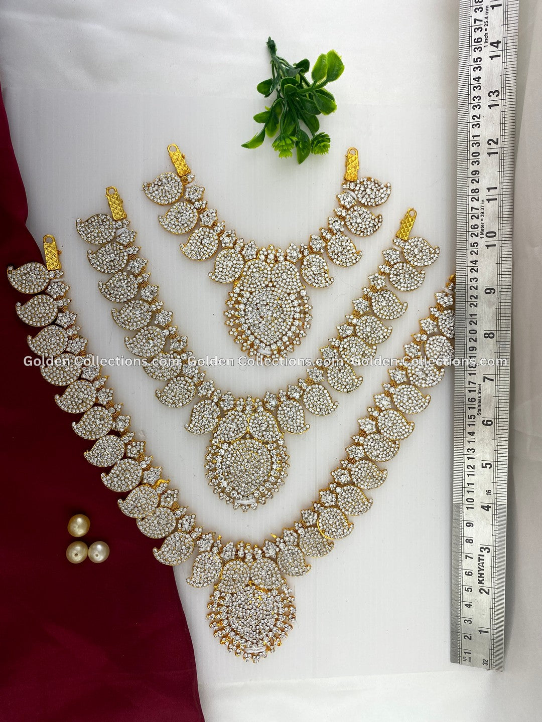 Stone jewellery Sets For God Golden Collection