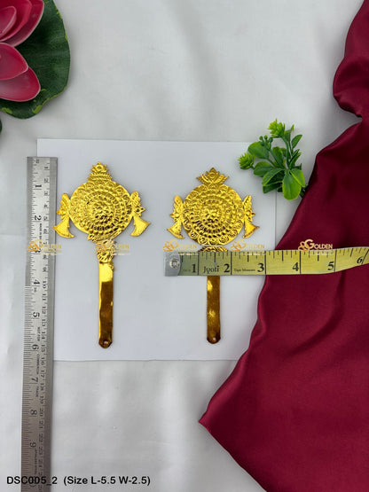 Vishnus Shankha Chakra Pair Traditional Brass Stone Decor Size: 5.5 x 2.5, Color: Gold, Style: Shank Chakra Image 2