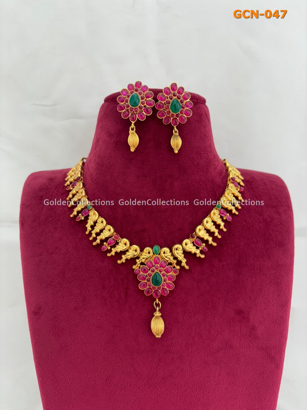 Attigai Necklace : Short Costume Pearl Necklace GoldenCollections 