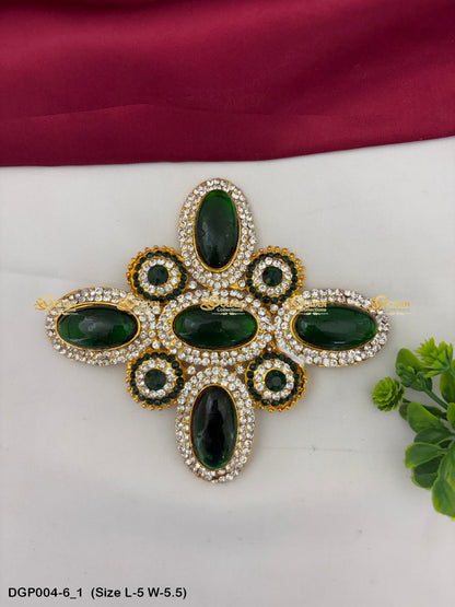 Deity Jewellery Pendant Goldencollections Size: 5 x 5.5, Color: Green, Style: Pendant Image 1