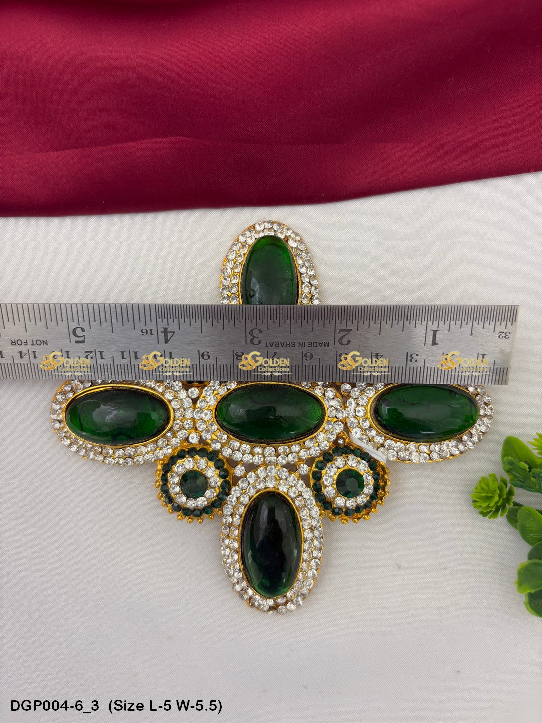 Deity Jewellery Pendant Goldencollections Size: 5 x 5.5, Color: Green, Style: Pendant Image 3