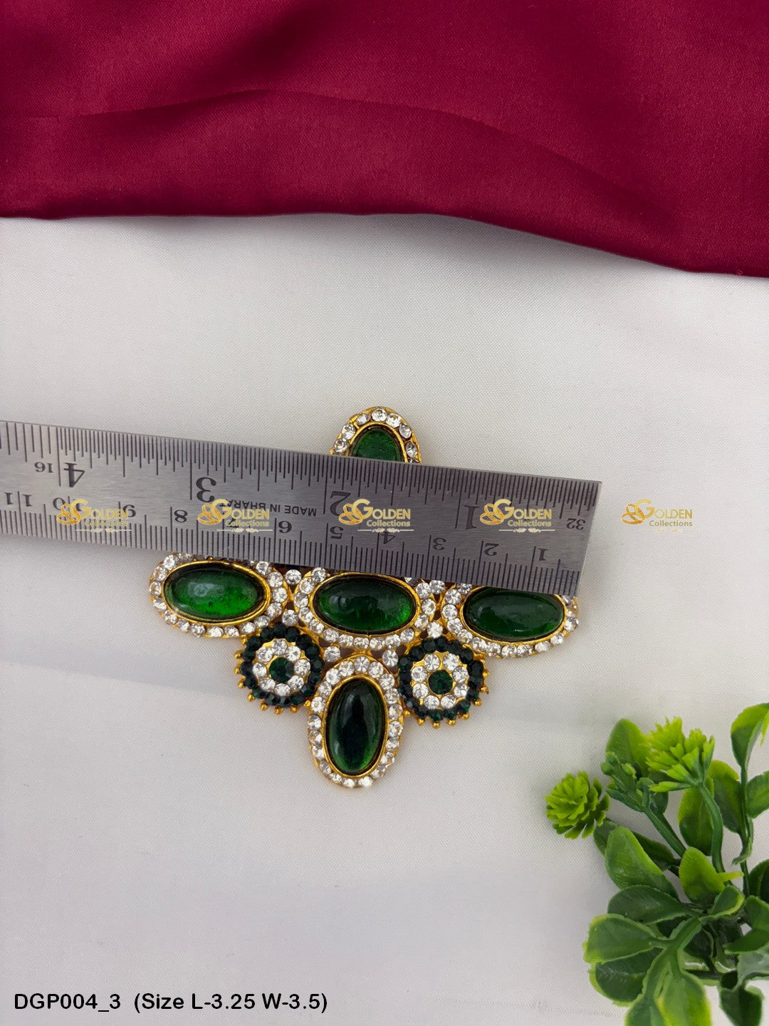 Deity Jewellery Pendant Goldencollections Size: 3.25 x 3.5, Color: Green, Style: Pendant Image 3