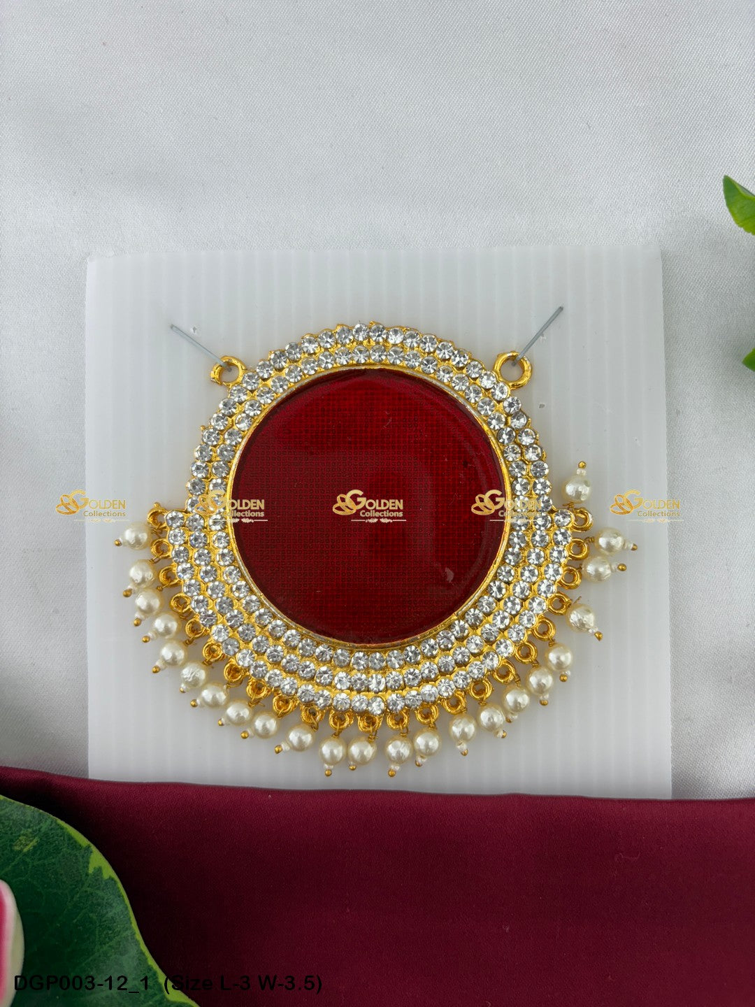 Deity Lockets Goldencollections Size: 1.5 x 2, Color: Maroon, Style: Pendant Image 003-12_1