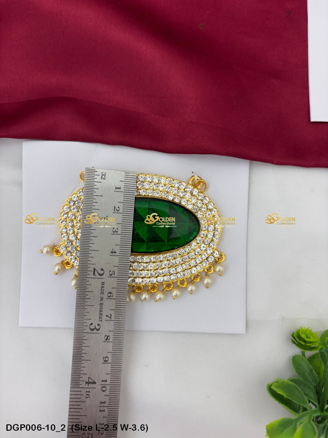 Temple Deity Jewellery Pendant Goldencollections Size: 2.5 x 3.6, Color: Green, Style: Pendant Image 2