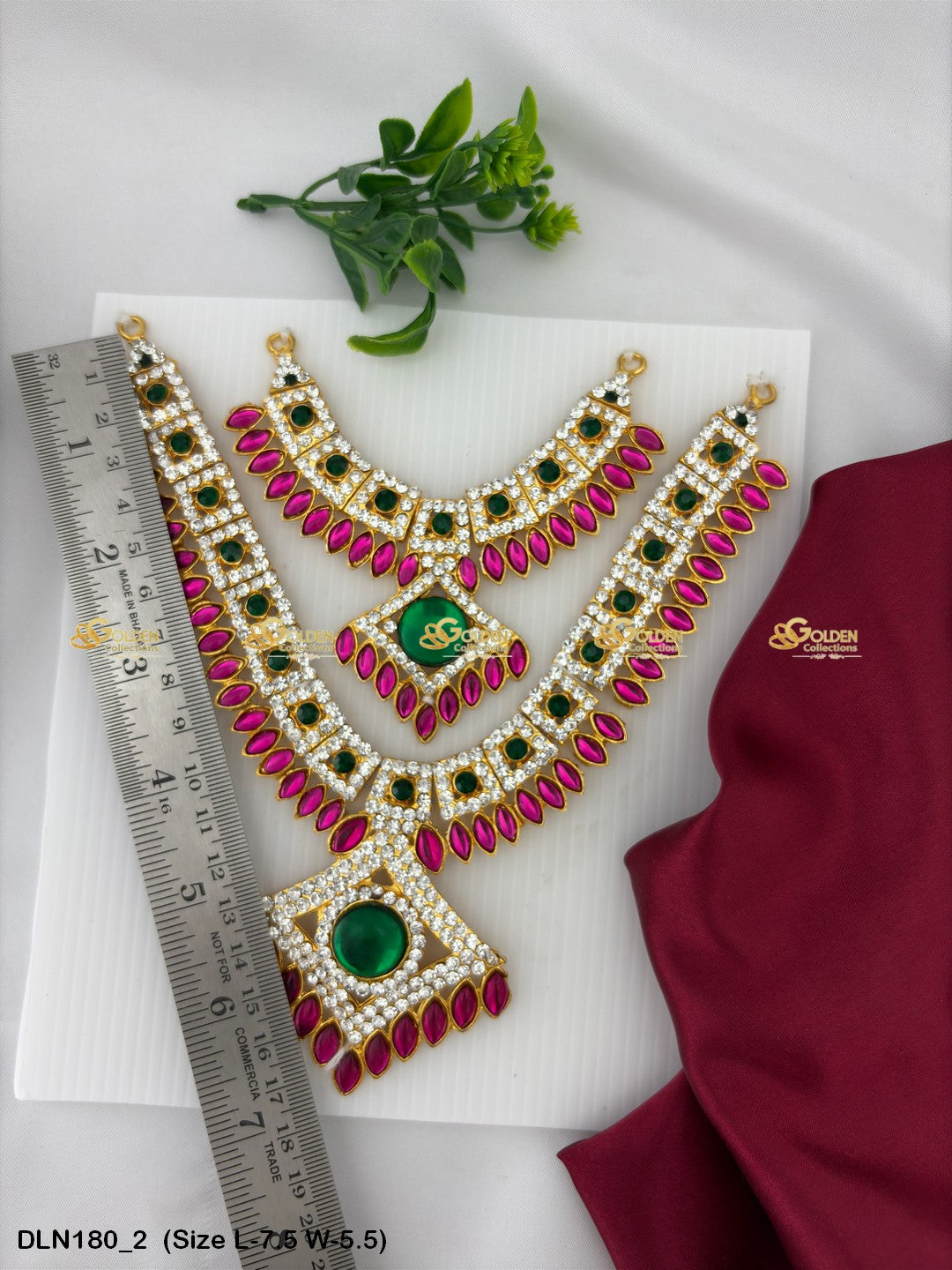 Traditional Goddess Lakshmi Jewellery Size: 7.5 X 5.5, Color: Multi, Style: 2 Step Image 2