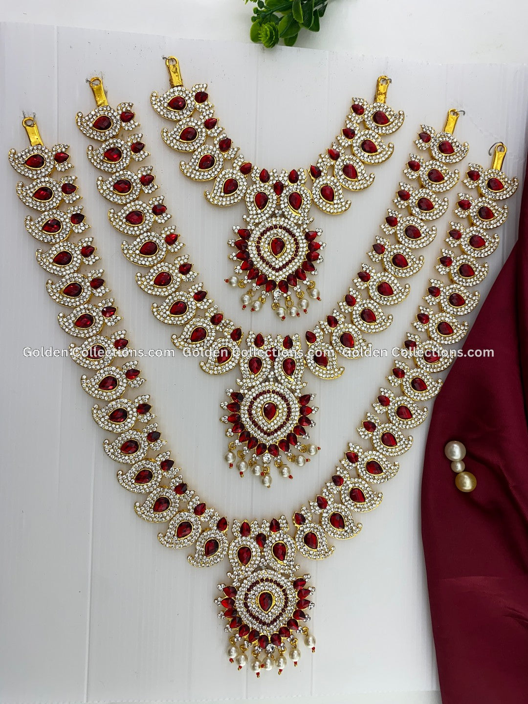 Goddess Jewellery Set for Divine Beauty-GoldenCollections