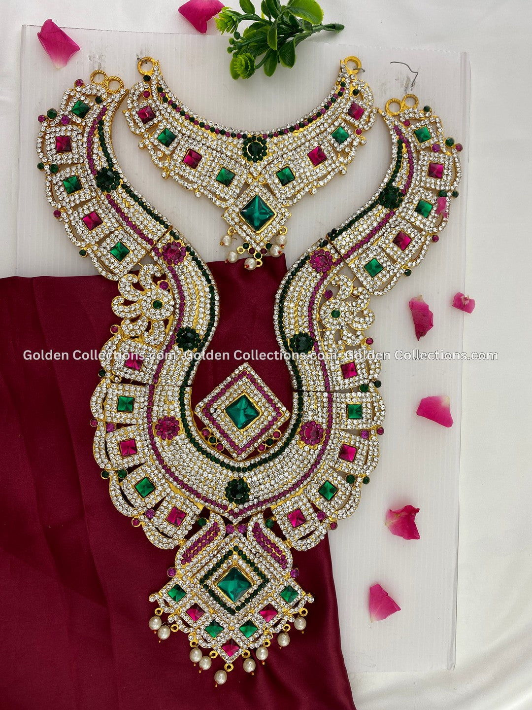 Sparkling Jewellery for Divine Beauty-GoldenCollections